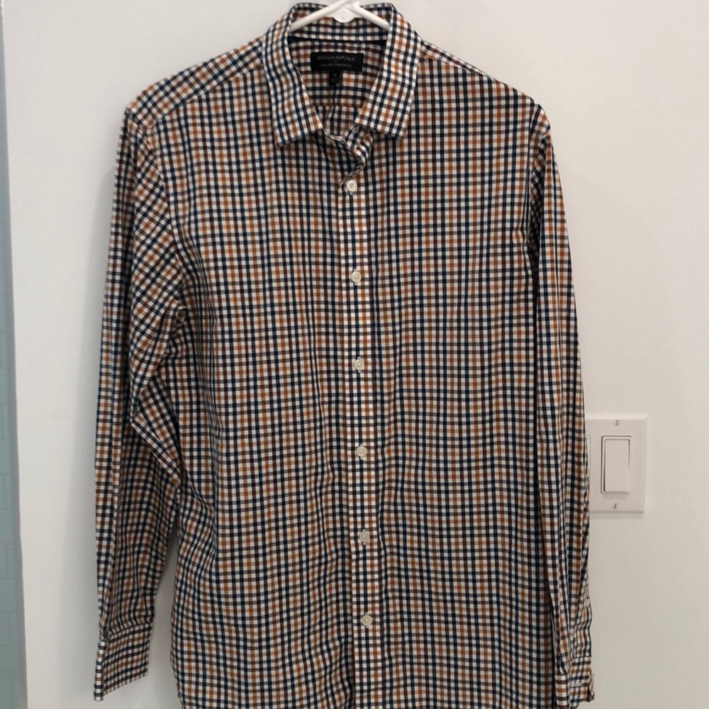 Men’s non-iron slim fit button down